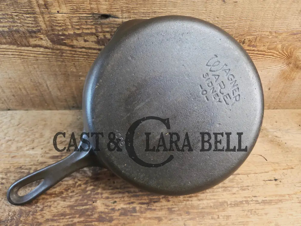 1930s Era Wagner Ware #6 Cast Iron Sautee Skillet with Smooth Bottom 1056 Skillet