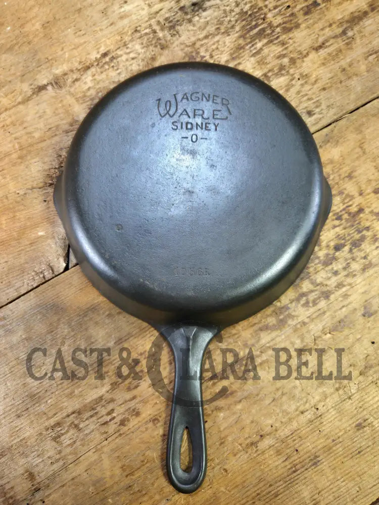 1930s Era Wagner Ware #6 Cast Iron Sautee Skillet with Smooth Bottom 1056 B