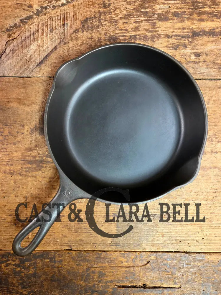 1930s Era Wagner Ware #6 Cast Iron Sautee Skillet with Smooth Bottom 1056 I Skillet