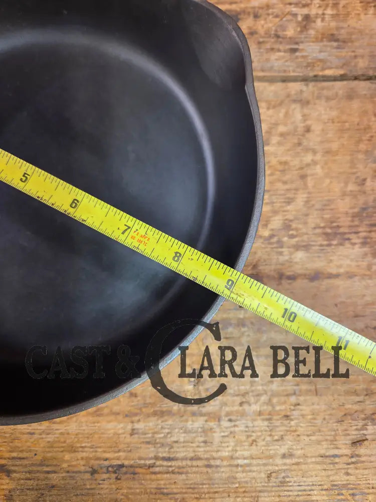 1930s Era Wagner Ware #6 Cast Iron Sautee Skillet with Smooth Bottom 1056 I Skillet