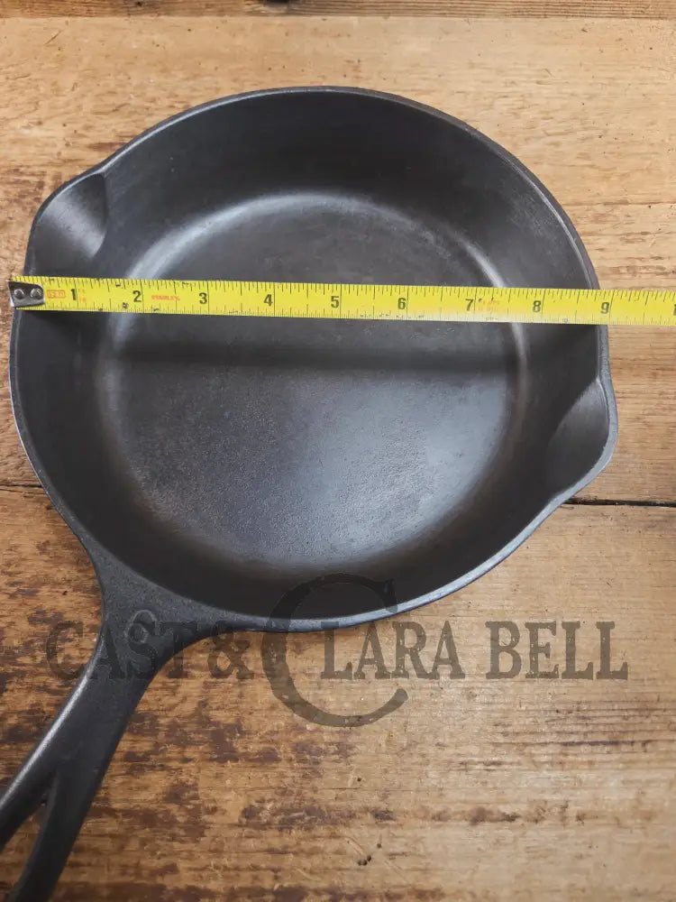 1930s Era Wagner Ware #6 Cast Iron Sautee Skillet with Smooth Bottom 1056 M Skillet