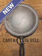 1930’s Era Wagner Ware #9 Cast Iron Round Griddle 1109 A. Universal use in the kitchen and perfect size for small
