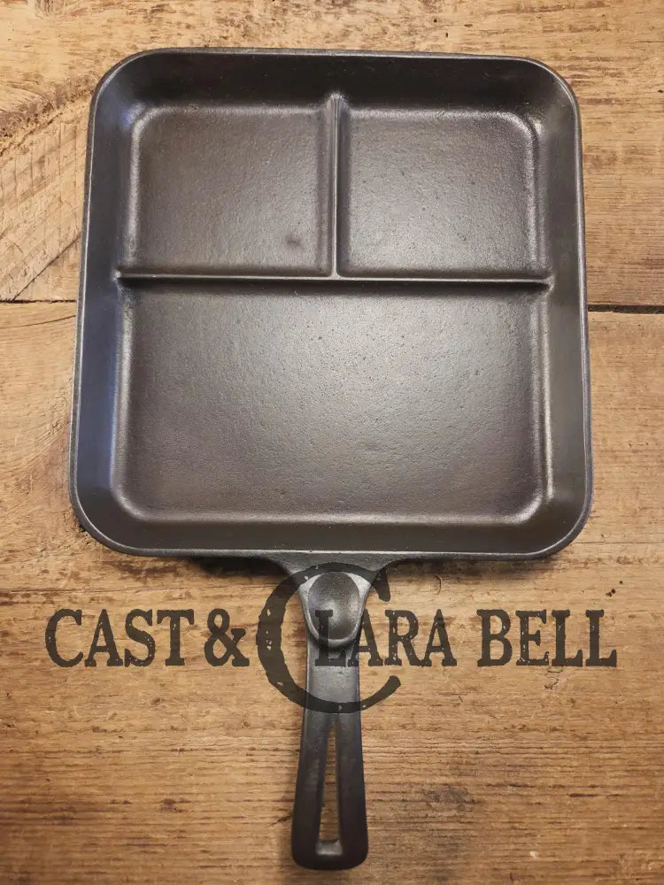 1930’s Era Wagner Ware Bacon and Egg Cast Iron Breakfast Skillet 1104. Great Gift Idea! Skillet