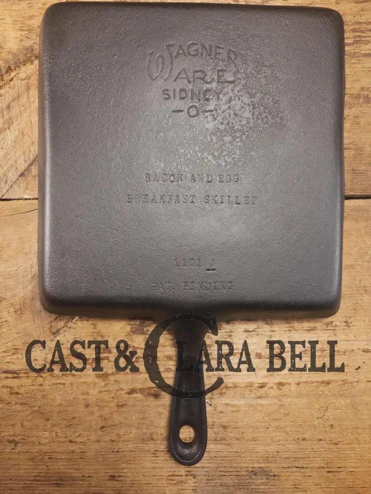 1930’s Era Wagner Ware Bacon and Egg Cast Iron Breakfast Skillet Early bullet hole handle. 1101. Great gift idea!