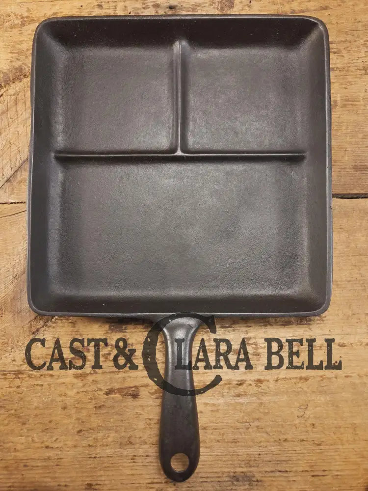 1930’s Era Wagner Ware Bacon and Egg Cast Iron Breakfast Skillet Early bullet hole handle. 1101. Great gift idea!