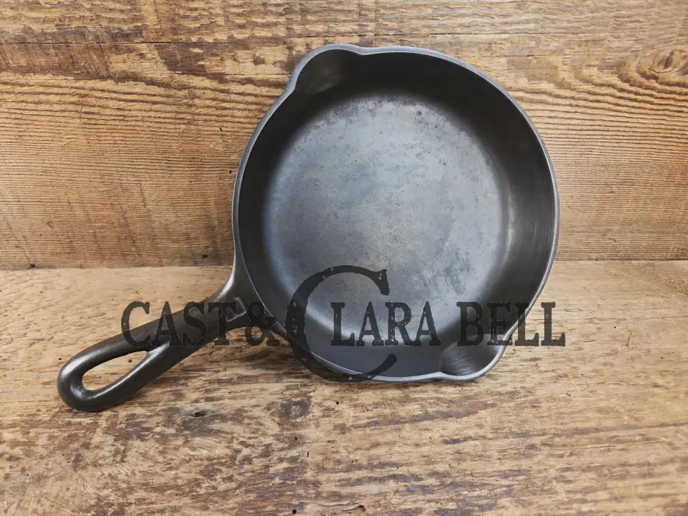 1930’s Griswold #3 Cast Iron Egg Skillet with Large Block Logo 709. SC24 Skillet