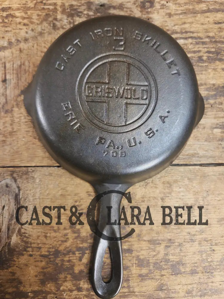 1930’s Griswold #3 Cast Iron Egg Skillet with Large Block Logo 709. SC24 Skillet