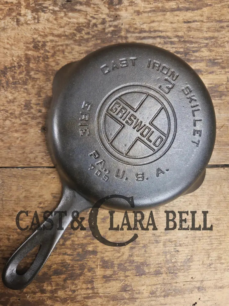 1930’s Griswold #3 Cast Iron Egg Skillet with Large Block Logo 709. SC24 Skillet