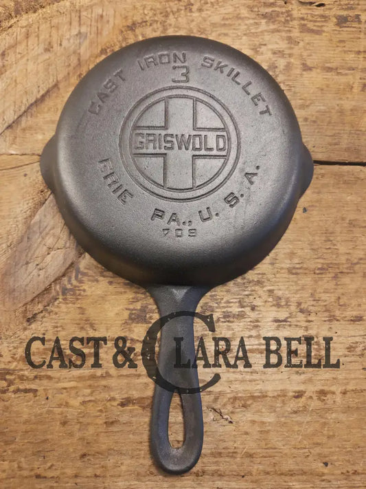1930’s Griswold #3 Egg Skillet with Large Block Logo and Smooth Bottom 709 Skillet