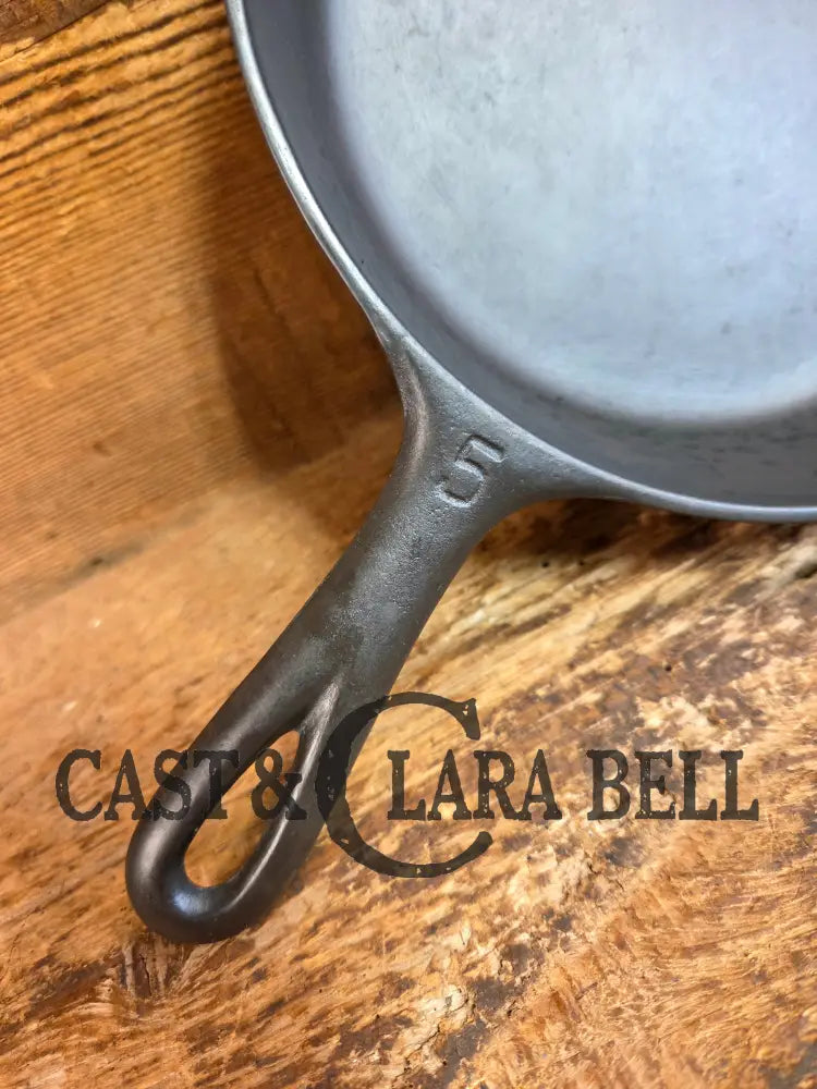 1930’s Griswold #5 Cast Iron Skillet with Large Block Logo 724. Awesome sauté skillet! - Skillet