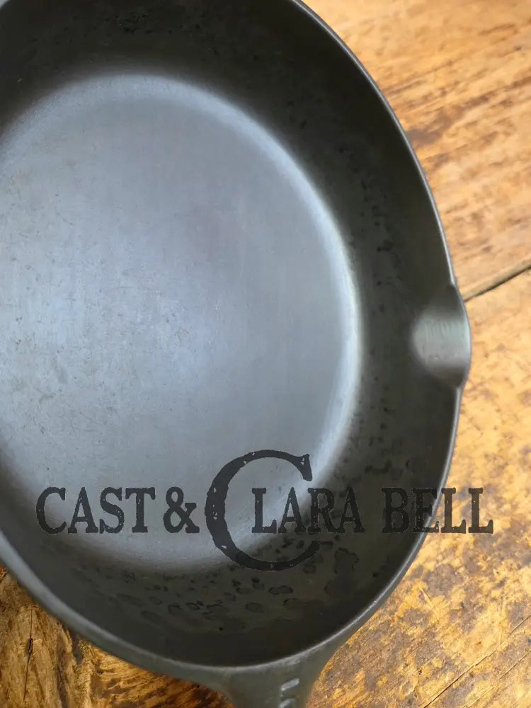 1930’s Griswold #5 Cast Iron Skillet with Large Block Logo 724. Awesome sauté skillet! - Skillet