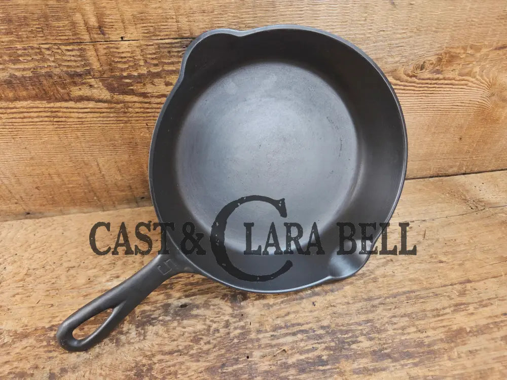 1930’s Griswold #5 Cast Iron Skillet with Large Block Logo 724. Awesome sauté skillet! Skillet