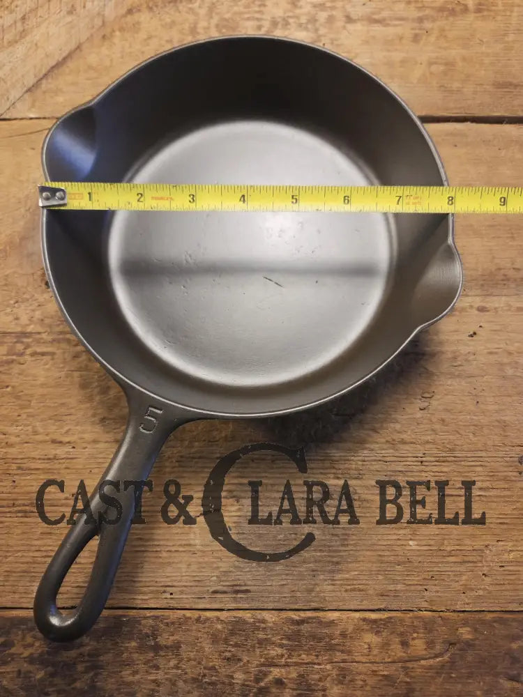1930’s Griswold #5 Cast Iron Skillet with Large Block Logo 724. Awesome saute skillet! Skillet