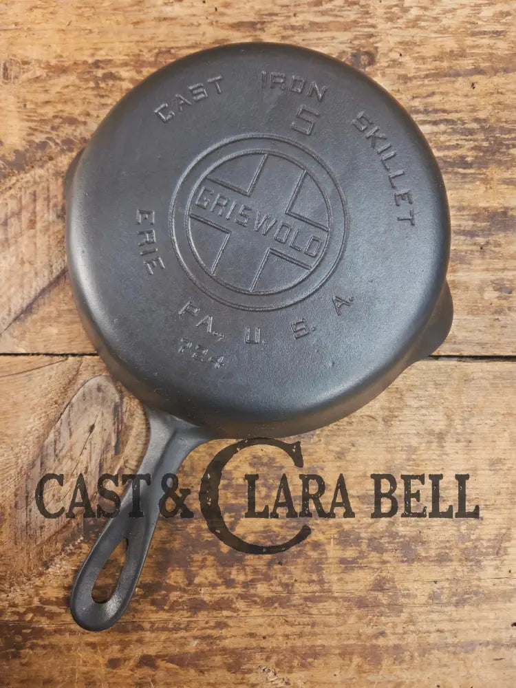 1930’s Griswold #5 Cast Iron Skillet with Large Block Logo 724. Awesome sauté skillet! Skillet