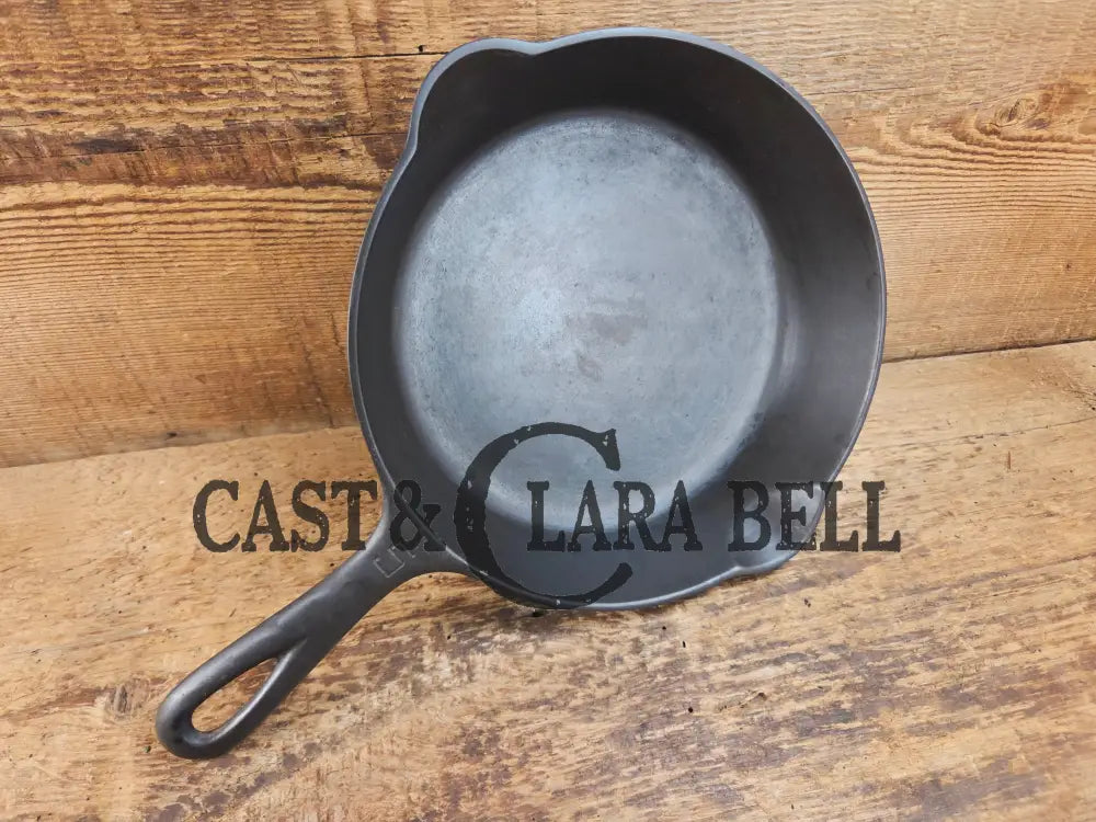 1930’s Griswold #5 Cast Iron Skillet with Large Block Logo 724. Awesome sauté skillet! Skillet