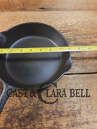 1930’s Griswold #5 Cast Iron Skillet with Large Block Logo 724. Awesome sauté skillet! Skillet