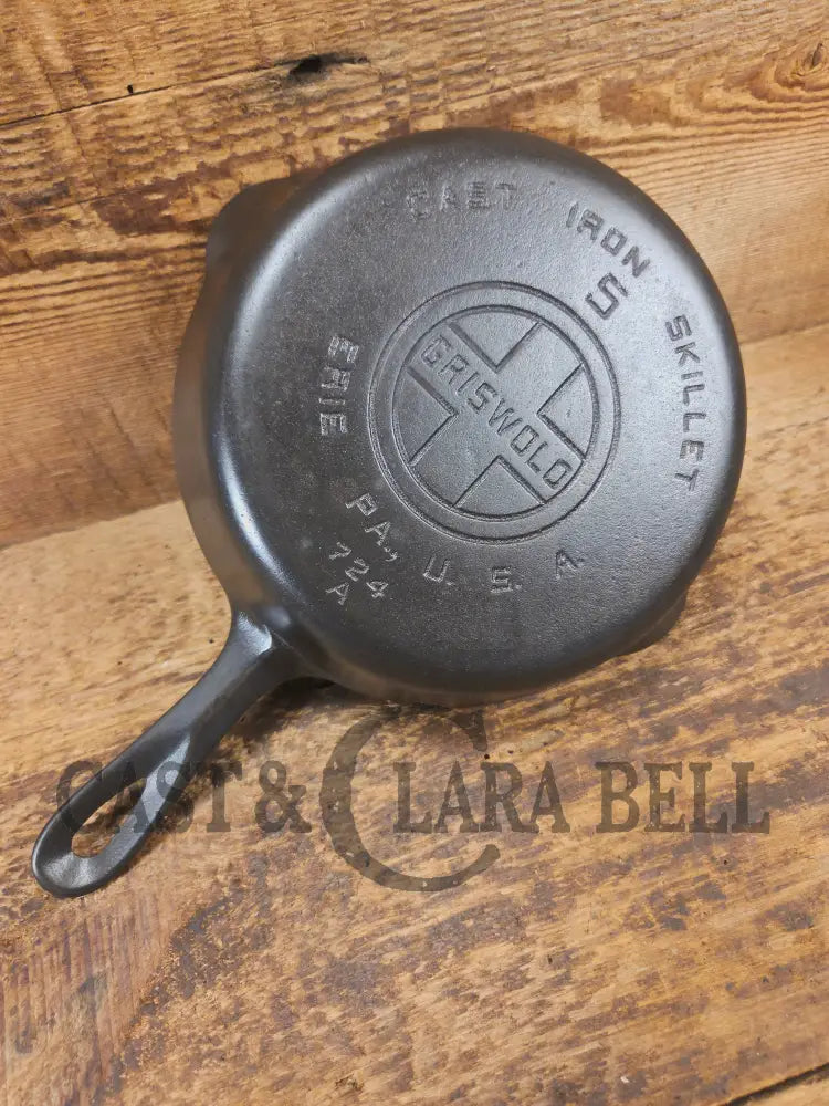 1930’s Griswold #5 Cast Iron Skillet with Large Block Logo and Smooth Bottom 724 A. Awesome sauté skillet! - Skillet