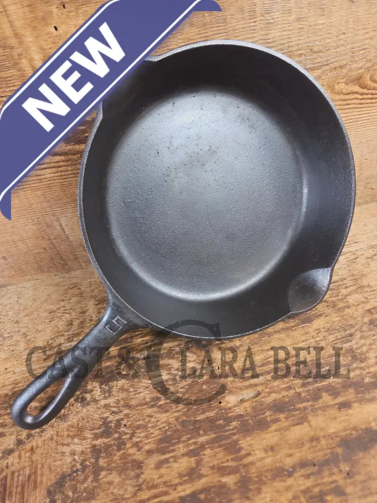 1930’s Griswold #5 Cast Iron Skillet with Large Block Logo and Smooth Bottom 724. Awesome sauté skillet! - Skillet