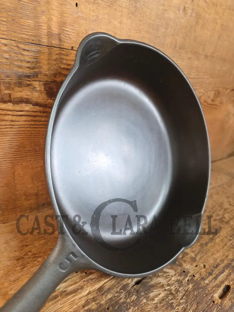 1930’s Griswold #5 Cast Iron Skillet with Large Block Logo and Smooth Bottom 724. Awesome sauté skillet! - Skillet