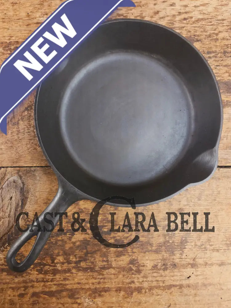 1930’s Griswold #5 Cast Iron Skillet with Large Block Logo and Smooth Bottom 724. Awesome sauté skillet! Skillet