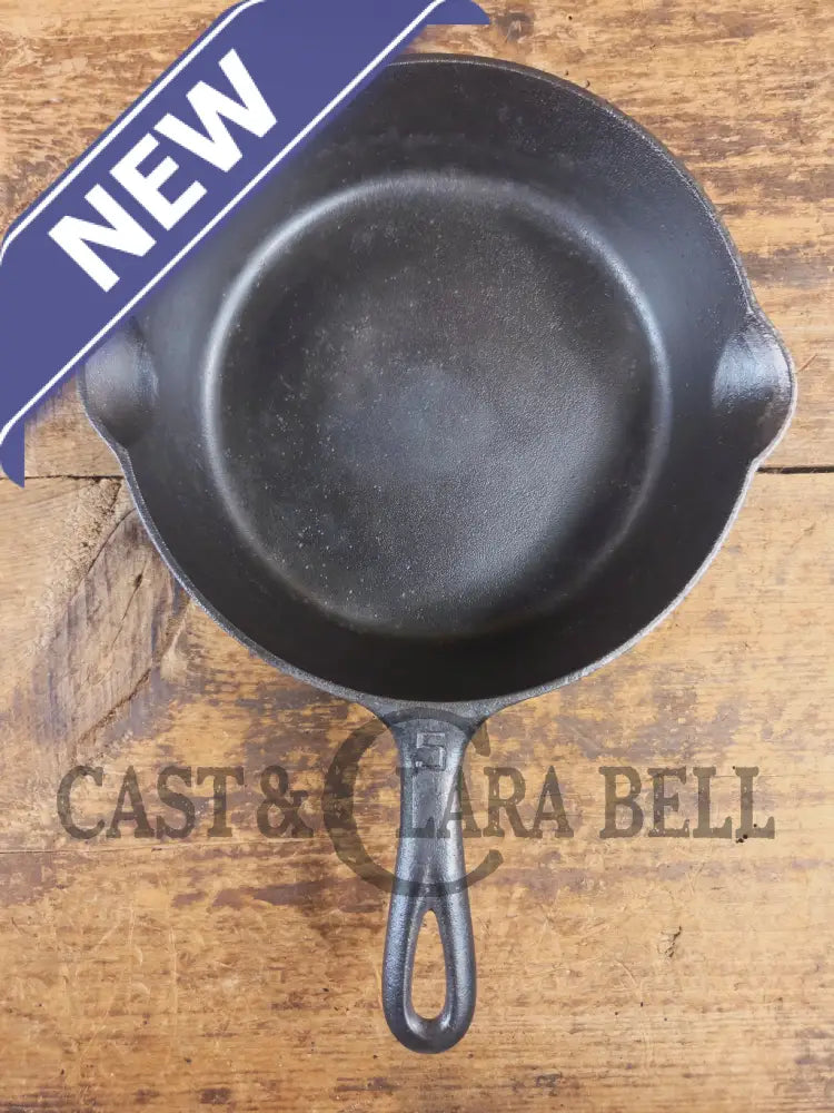 1930’s Griswold #5 Cast Iron Skillet with Large Block Logo and Smooth Bottom 724. Awesome sauté skillet! - Skillet