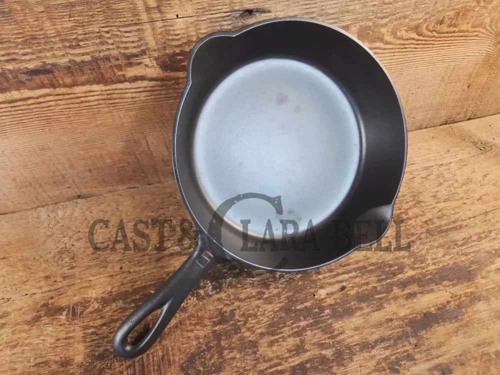 1930’s Griswold #5 Cast Iron Skillet with Large Block Logo and Smooth Bottom 724. Awesome sauté skillet! - Skillet