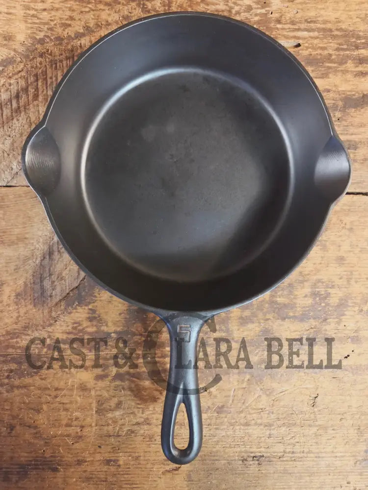 1930’s Griswold #5 Cast Iron Skillet with Large Block Logo and Smooth Bottom 724. Awesome sauté skillet! - Skillet