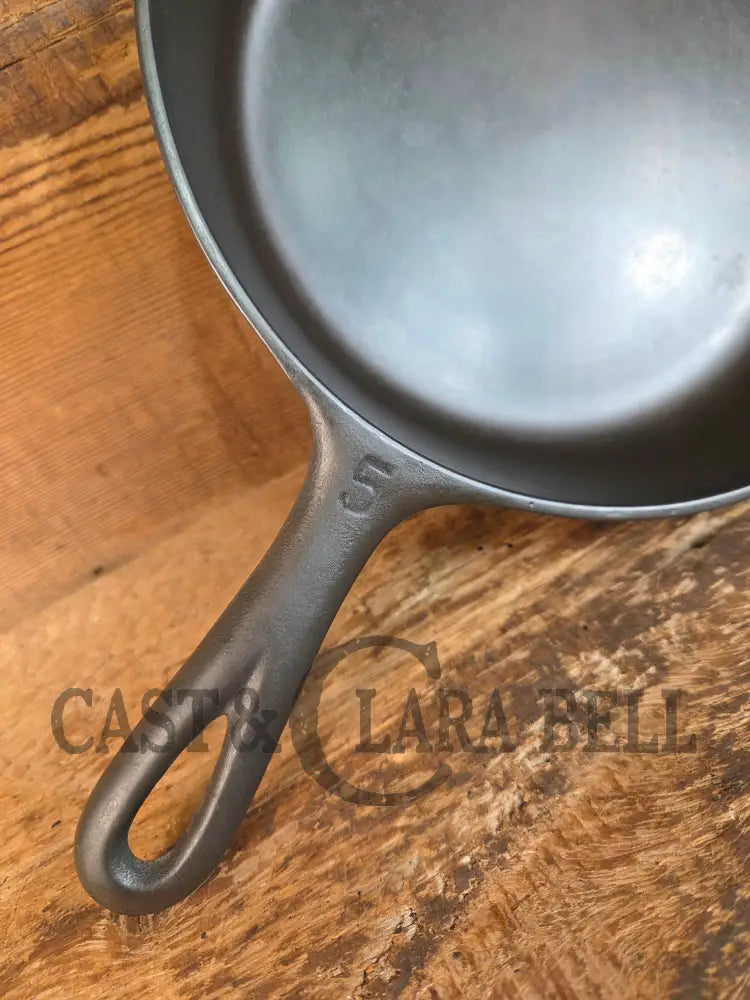 1930’s Griswold #5 Cast Iron Skillet with Large Block Logo and Smooth Bottom 724. Awesome sauté skillet! - Skillet