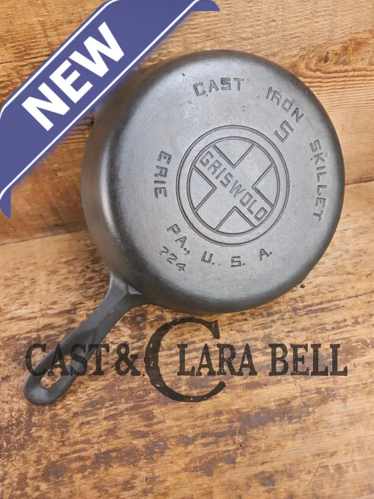 1930’s Griswold #5 Cast Iron Skillet with Large Block Logo and Smooth Bottom 724. Awesome sauté skillet! Skillet