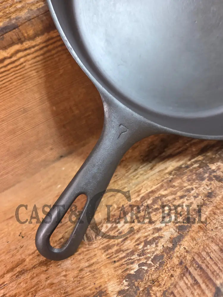 1930’s Griswold #7 Cast Iron Skillet with Large Block Logo 701 H - Skillet