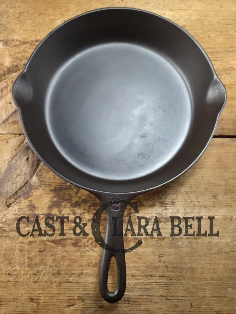 1930’s Griswold #8 Cast Iron Skillet with Large Block Logo 704 A. Perfect for ALL cooktops Skillet