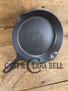 1930’s Griswold #8 Cast Iron Skillet with Large Block Logo 704 B. Perfect for gas and electric cooktops! Skillet