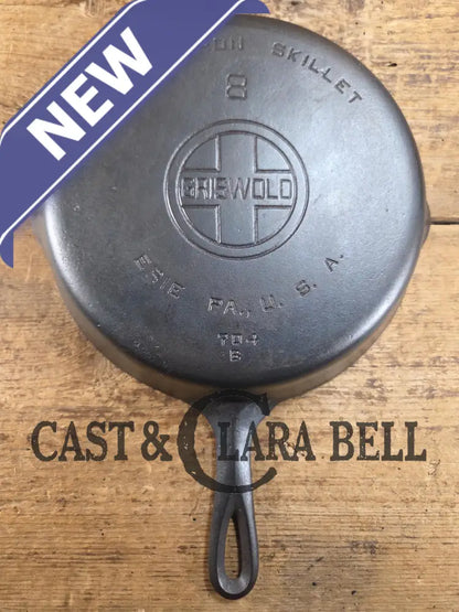 1930’s Griswold #8 Cast Iron Skillet with Large Block Logo 704 B. Perfect for gas and electric cooktops! Skillet