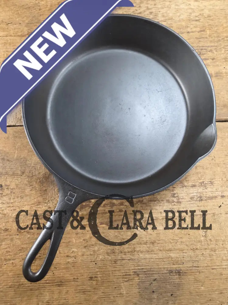 1930’s Griswold #8 Cast Iron Skillet with Large Block Logo 704 B. Perfect for gas and electric cooktops! Skillet