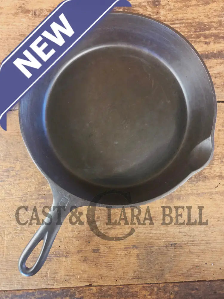 1930’s Griswold #8 Cast Iron Skillet with Large Block Logo 704 G - Skillet