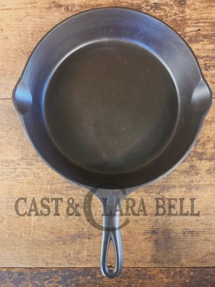 1930’s Griswold #8 Cast Iron Skillet with Large Block Logo 704 G - Skillet