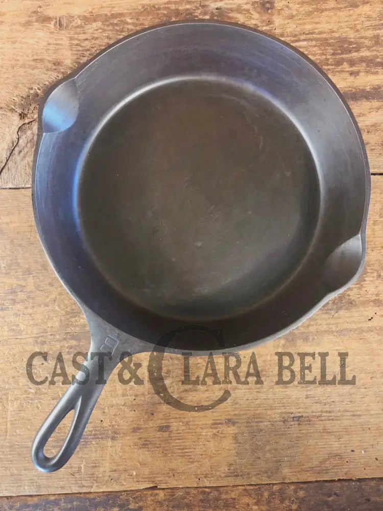 1930’s Griswold #8 Cast Iron Skillet with Large Block Logo 704 G - Skillet