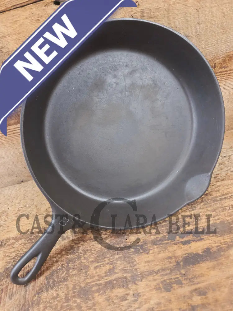 1930’s Griswold #8 Cast Iron Skillet with Large Block Logo 704 H - Skillet