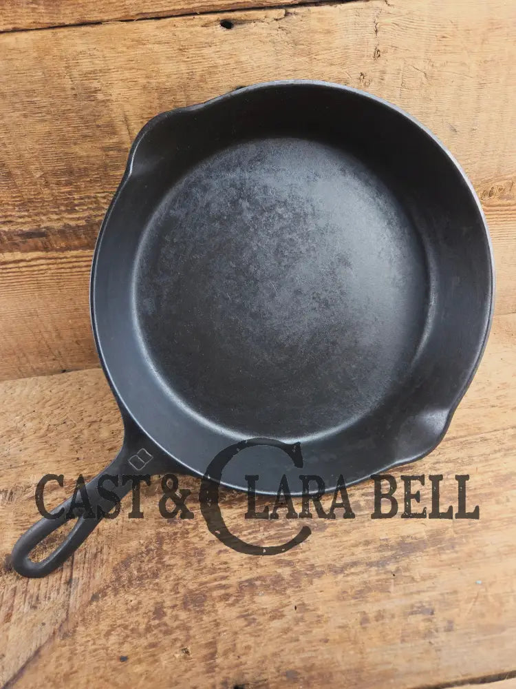 1930’s Griswold #8 Cast Iron Skillet with Large Block Logo 704 H Skillet
