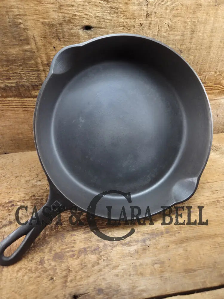 1930’s Griswold #8 Cast Iron Skillet with Large Block Logo 704 R Skillet