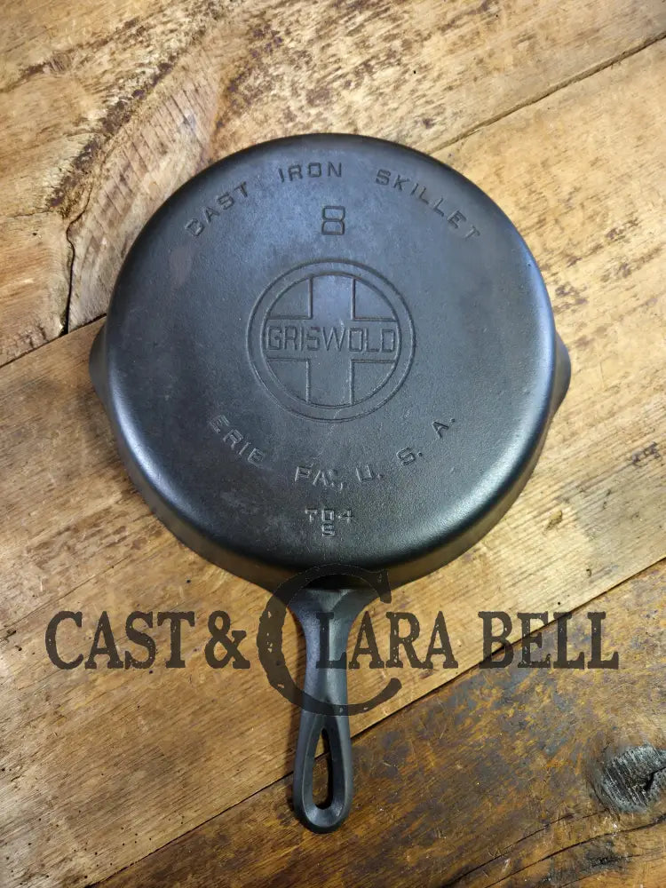 1930’s Griswold #8 Cast Iron Skillet with Large Block Logo 704 S. Perfect for gas and electric cooktops! Skillet