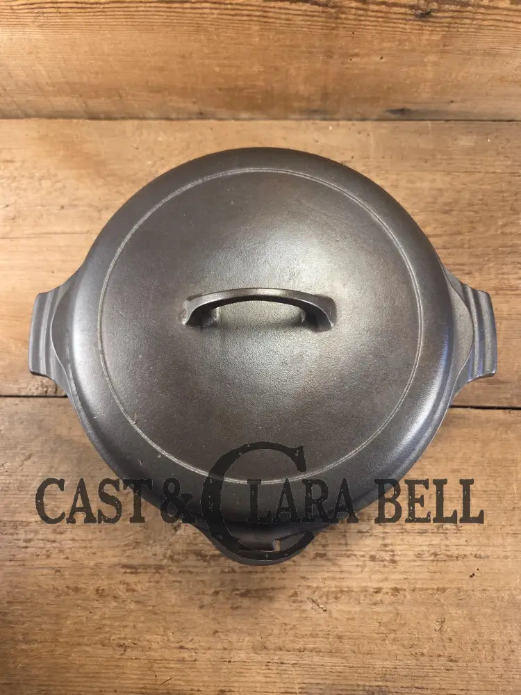 1930’s Griswold #8 Dutch Oven 2568 with matching Hinged Lid! Beautiful piece for your gourmet kitchen. Restored and