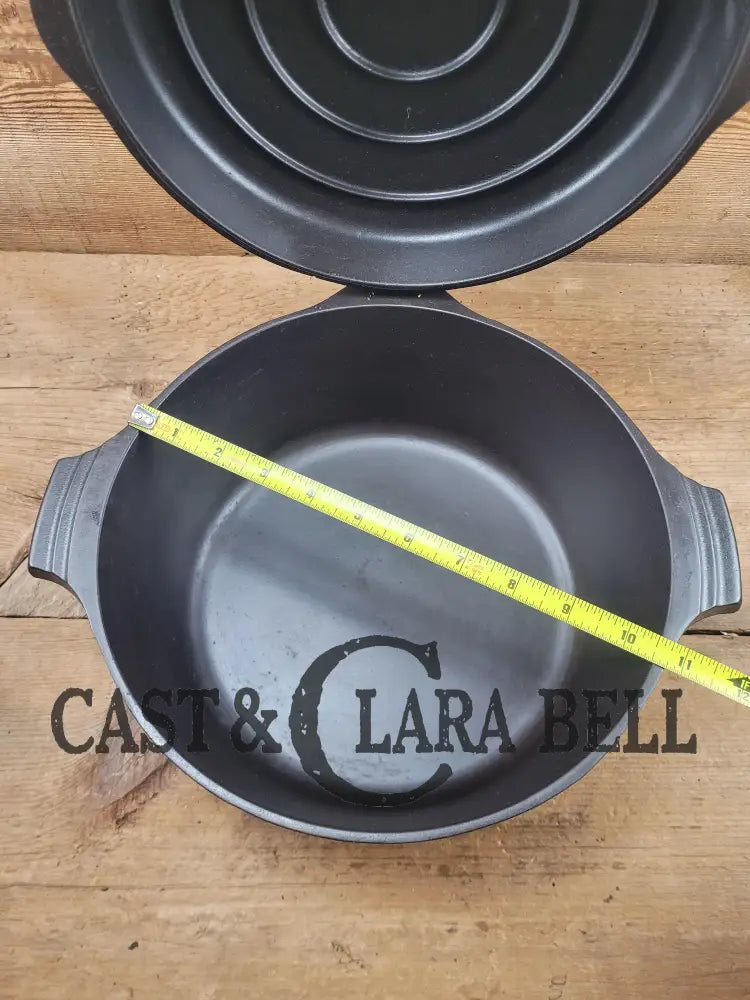 1930’S Griswold #8 Dutch Oven 2568 With Matching Hinged Lid! Beautiful Piece For Your Gourmet