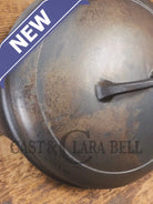 1930’s Griswold #8 Dutch Oven 2568 with matching Hinged Lid! Super Unique patina on the lid - Dutch Ovens Trivets &