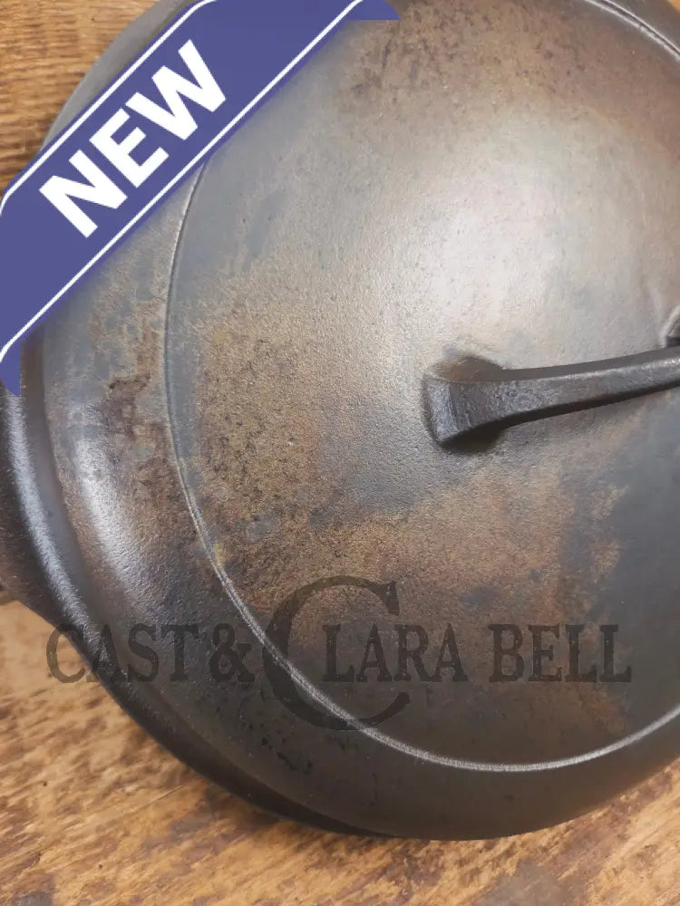 1930’s Griswold #8 Dutch Oven 2568 with matching Hinged Lid! Super Unique patina on the lid - Dutch Ovens Trivets &