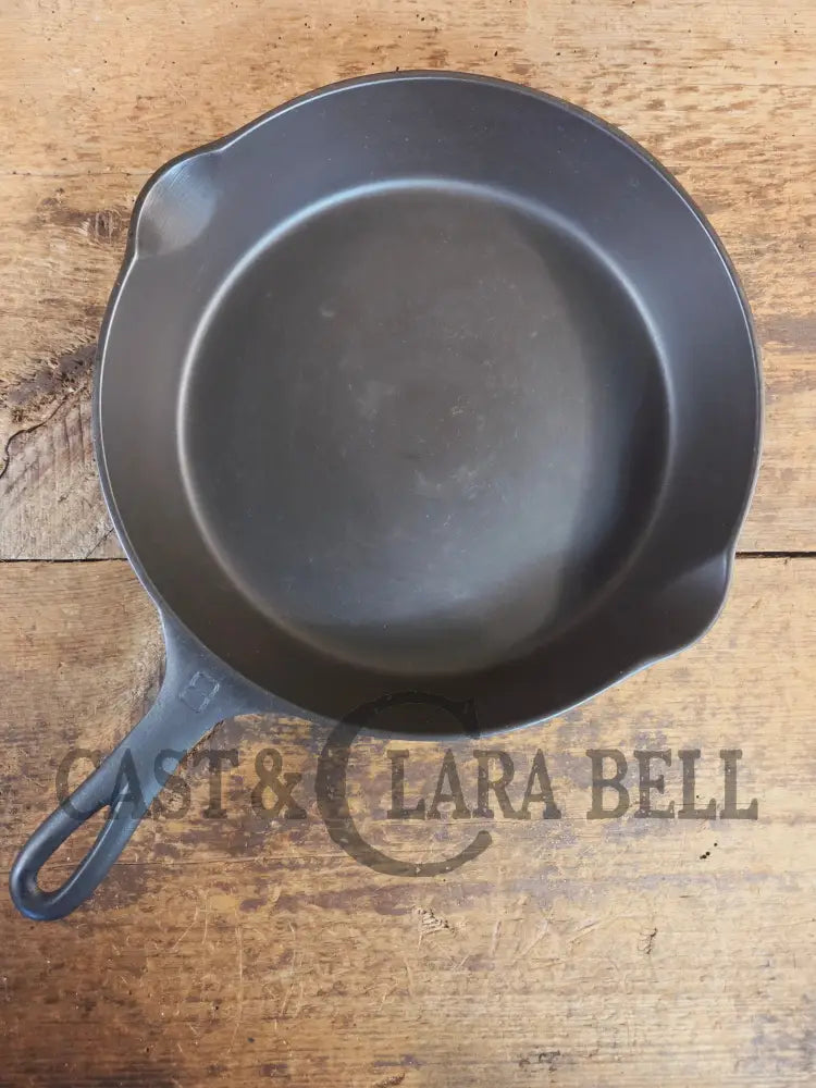 1930’s Griswold #8 Skillet with Large Block Logo and Smooth Bottom 704 A - Skillet