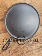 1930’s Griswold #9 Cast Iron Griddle Large Block logo ’Erie PA USA,’609’’. Awesome for pancakes and grilled cheese