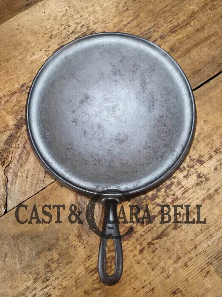 1930’s Griswold #9 Cast Iron Griddle Large Block logo ’Erie PA USA,’609’’. Awesome for pancakes and grilled cheese!