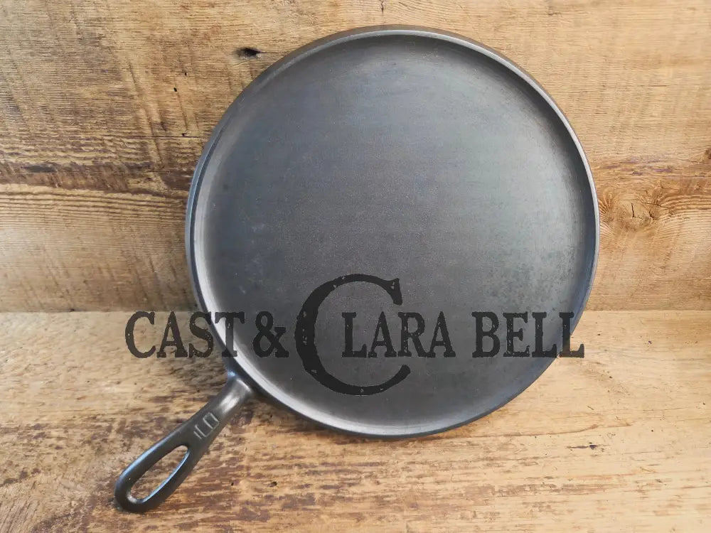 1930’s Griswold #9 Cast Iron Griddle Large Block logo ’Erie PA USA,’609’’. Awesome for pancakes and grilled cheese!