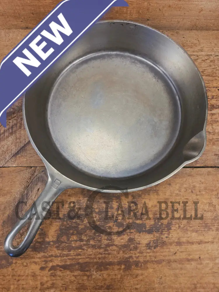 1930’s Griswold #9 Skillet with Large Block Logo Smooth Bottom and cool chrome finish! 710 C - Skillet